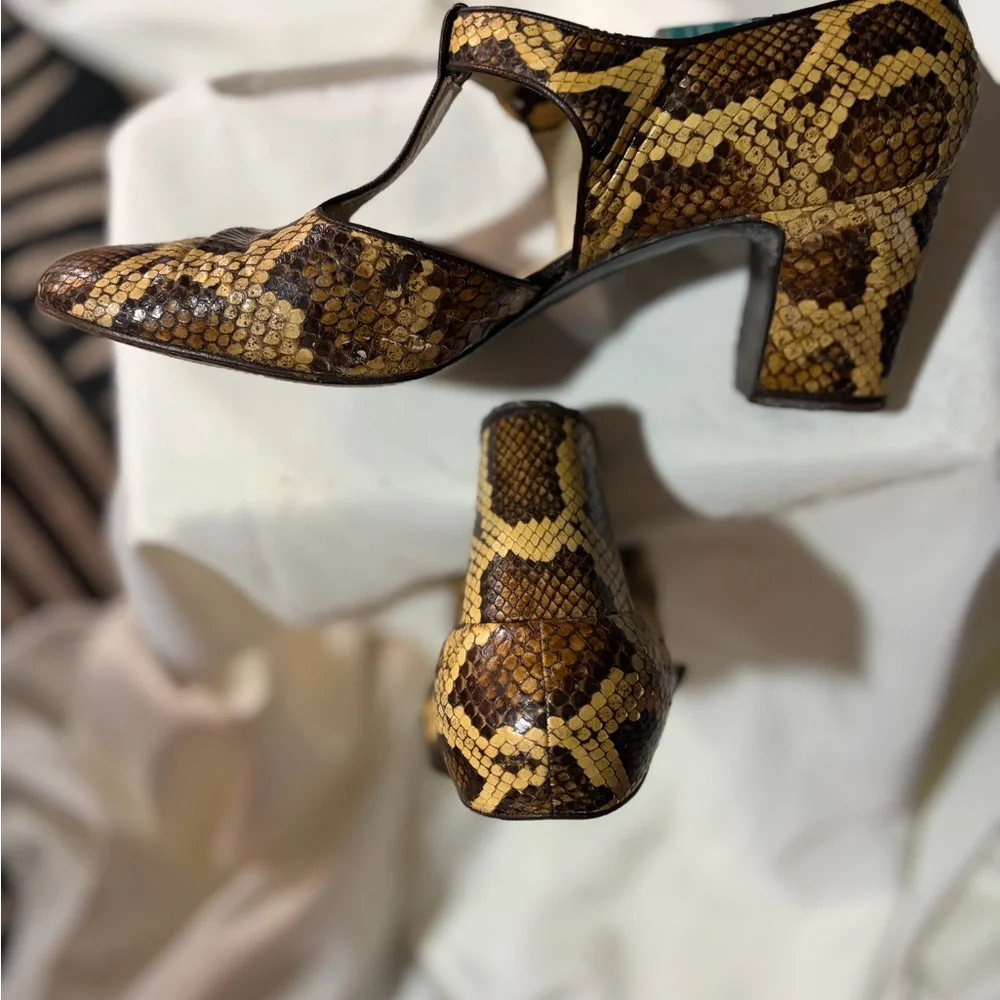 ✨ RARE Vintage Italian Python Snakeskin T-Strap Mary Jane Heels - Picture 3 of 11